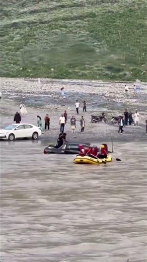A Hilux got stuck in a fast flowing river during a northern areas trip.