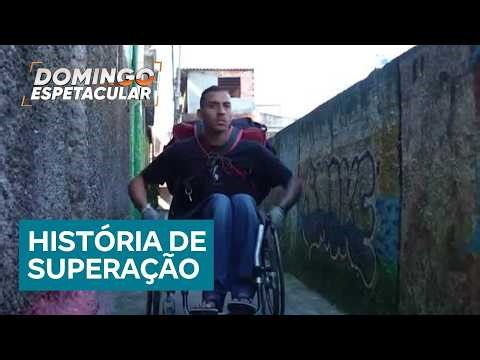 Entregador percorre ruas de Diadema (SP) com cadeira de rodas e sonho de comprar uma moto