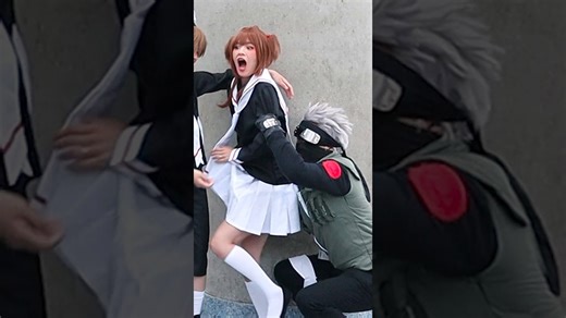 Kakashi performs a million years of death with one hand