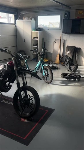 Holy Garage Piaggio Ciao restoration and review