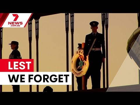 Opera House hosts Anzac Eve sunset tribute | 7NEWS