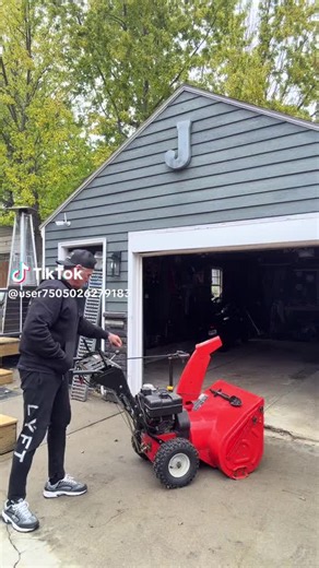 @Anchorman big thank you to Don Jorgensen with Don Jorgensen Productions for shooting the awesome commercial. Give me a call for all of your lawn care or snow needs. 605 370 1011. #siouxfalls #Southdakota #contentcreator