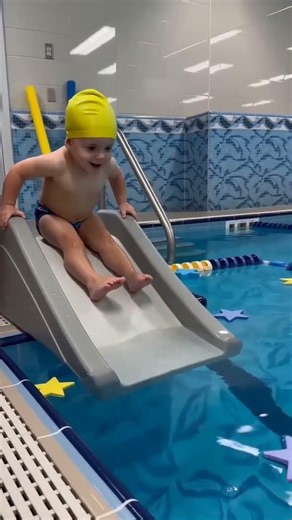 This Pool Challenge Ended in the Sweetest Hug! 👶💦🏊✨ — #ToddlerSwimming #SwimmingClass #WaterSafety