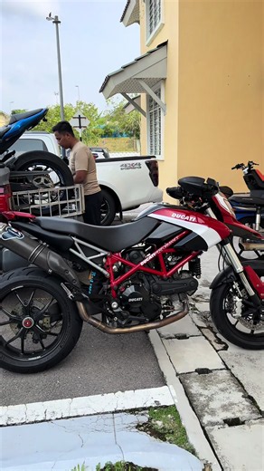 Ducati Hypermotard 796 (2013–2015) Overview