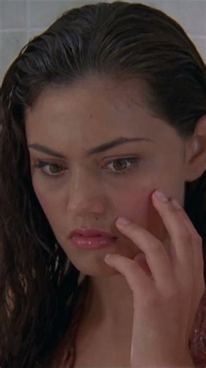 KIM Finally Gets a Shower🤪 #h2o #mermaid #h2ojustaddwater