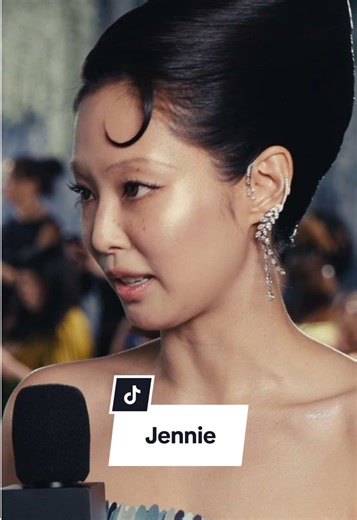 Jennie's Chanel Met Gala 2026 Dress by Vogue