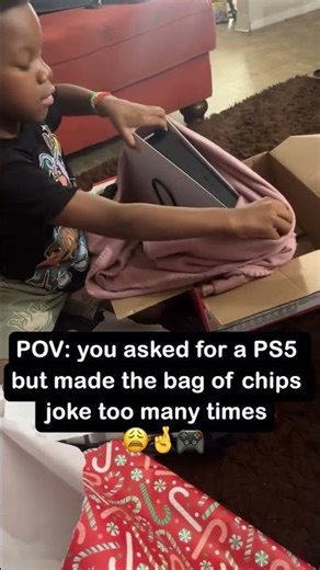 Wished for that free bag of chips 😂🎄 #shorts