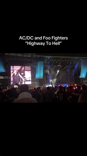 Dave Grohl joins AC/DC for “Highway To Hell”
