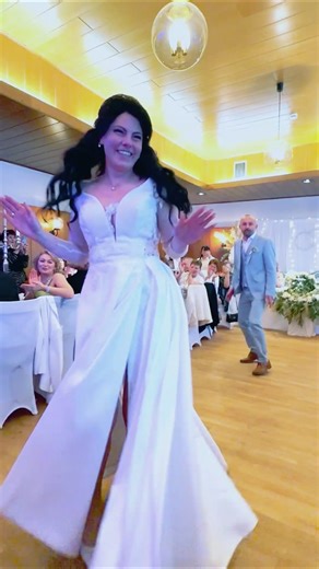 Bride’s Epic Wedding Dance 💃🔥 | Wedding Reception #shorts #wedding #trending