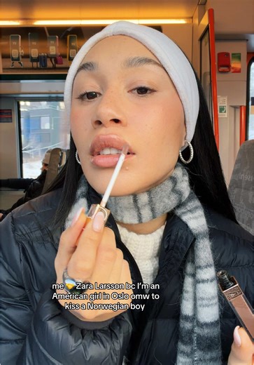 Giving air kisses bc he gets overstimulated by lip gloss 🥹🫶🇳🇴🤝@Olav Stubberud #oslo #norway #mylifeaseva #couplegoals