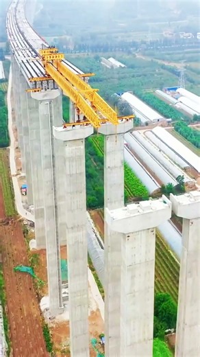 Incredible construction of tall piers in loess land