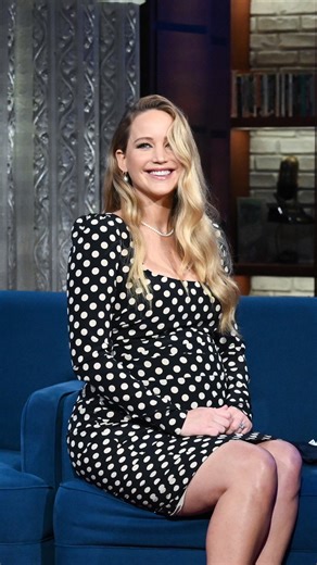 The Late Show on Instagram: "Jennifer Lawrence recalls the time Meryl Streep goat it all wrong. #Colbert #JenniferLawrence #MerylStreep"