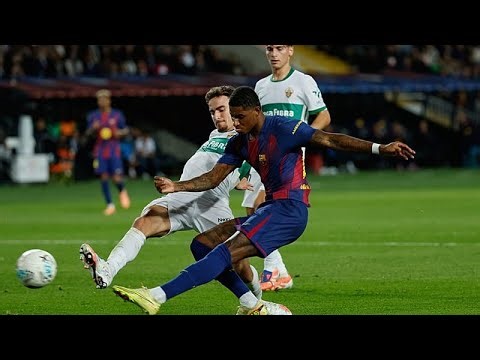 Football : le FC Barcelone cherche à accroître son avance en tête de la Liga