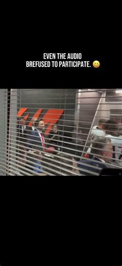 JD Vance Meets the Bengals… OPEN THE GARAGE DOOR! 😭💀