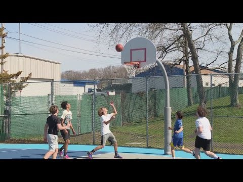 West Haven middle schoolers spend spring break competing in 3-on-3 basketball tournament