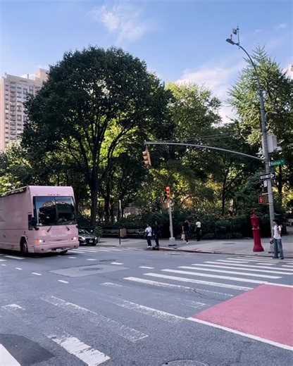 A light in every city Throughout September, Louis Poulsen activated a creative campaign in cities across the world, including New York, for the launch of the new PH 5 Opal and the new colours of… | Louis Poulsen