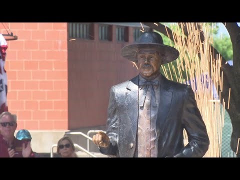 WATCH: Grapevine unveils statue honoring longtime mayor William D. Tate