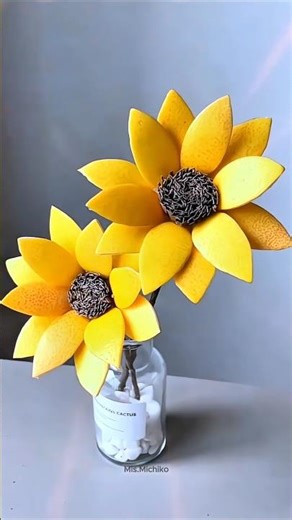 Diy paper Look 🌻 Flower craft #diy #papercraft #origami #ytshorts #trend #shorts #heenacraft_and_art