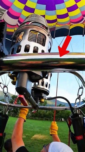 How Do Hot Air Balloons Actually Come Down? 🎈