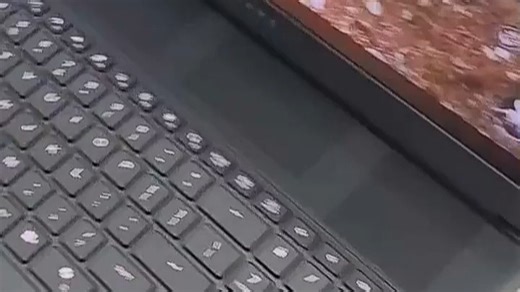 【Alienware旗舰推荐】外星人1816 AREA-51 R16高性能轻薄游戏本：Ultra9-290HX处理器 + RTX 5090显卡 + 64GB内存