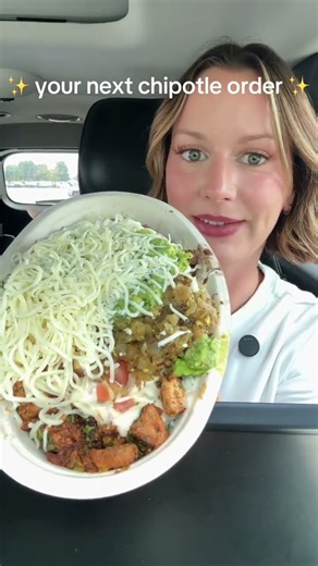 so good 💃 @Chipotle the order: 1/2 pollo asado 1/2 steak bowl with white rice, black beans, cheese,