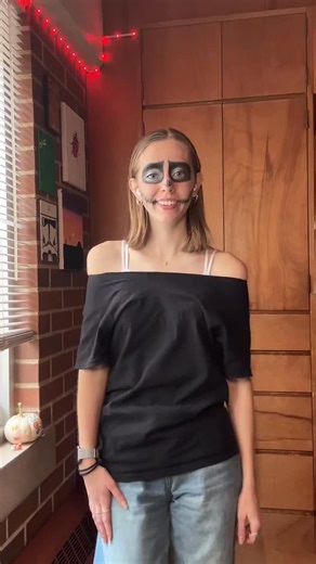 dani on Instagram: "I tried doing a skeleton makeup look, what do you think? ☠️ #makeup #skull #skeleton #skullmakeup #skeletonmakeup #halloween (but late) #halloweenlook #halloweenmakeuplook #latehalloween #ghostbuster #ghostbusters #transition"