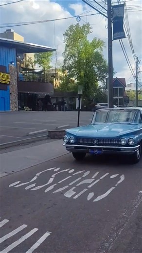 Just ridin' the parkway in Gatlinburg #pigeonforgerodrun #smokymountains #carshow