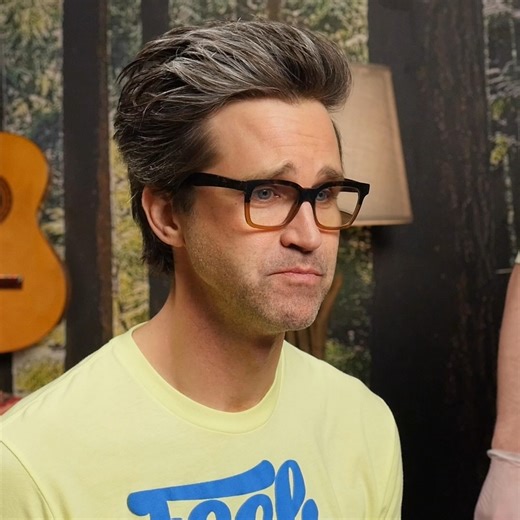 Best Buffalo Wild Wings Flavor? | Rhett & Link