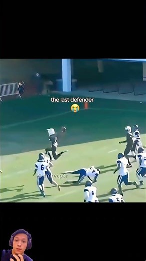 ONE-HANDED CATCH AND CRAZY RUN 🏈🔥 #football #highlight #insane