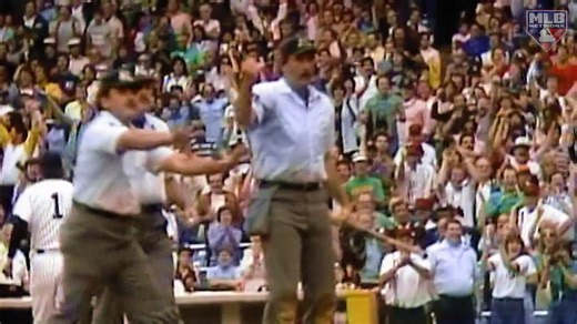 "I thought I kind of walked out [of the dugout] until I saw the video..." 😂 📺 MLB Network Presents: Brett at 4:30pm ET | MLB Network