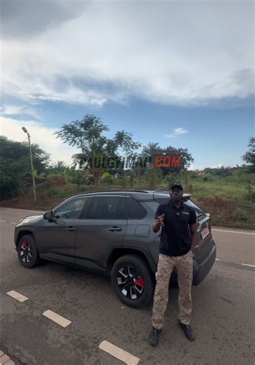 2021 Toyota RAV4 LE review and specs