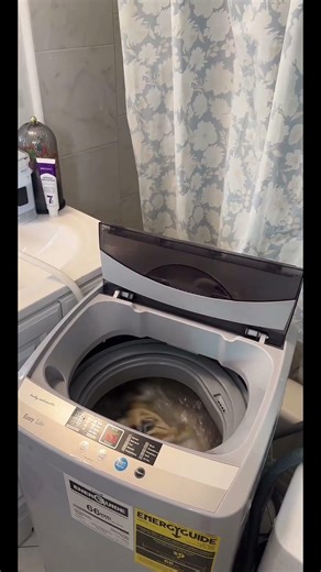 No washer in my apartment?Cool I made my own setup 💅🏾This portable washing machine really saved me