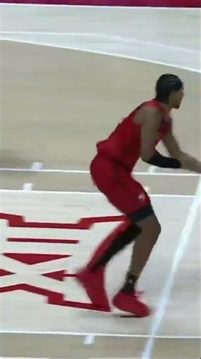 CODY WILLIAMS WITH A POSTER DUNK 😱