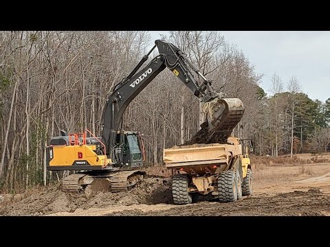 Can We Beat The Big Rain? Finish Grading And Strawing!