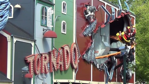 This spinning roller coaster at Bakken in Denmark is ABSOULTELY INSANE!!! Would YOU dare ride this roller coaster??? | Theme Park Review