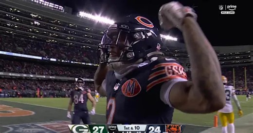 Can't-Miss Play: Caleb Williams' 25-yard TD strike to Moore gives Bears a 30-27 lead