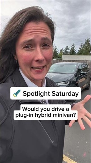 Would You Drive A Plug-in Hybrid Minivan? | 2022 Pacifica Hybrid
