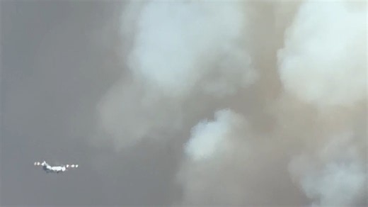 Enormous smoke clouds rise from Floriston wildfire