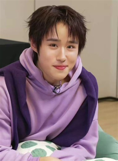 🥜: I'm scared scared 🐱: is he cold or something?🍦: He's scared🥜: I'm scared scared🍦: Who let Scooby doo out? 😭🥜: I'm a very easily frightened personLYKN LIPGLAM LIVE77#SmootoxLYKN#nnutdan #hongshihoshi