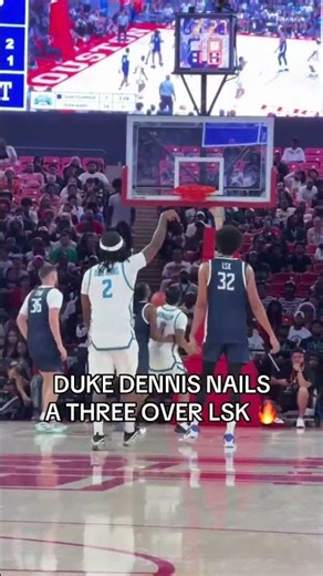 Duke in his bag 👀