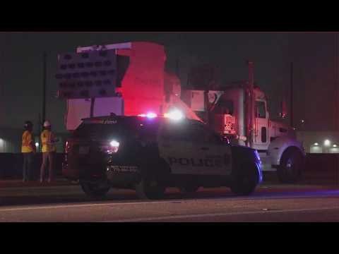 Construction worker killed in crash involving work truck on Gulf Freeway, HPD says