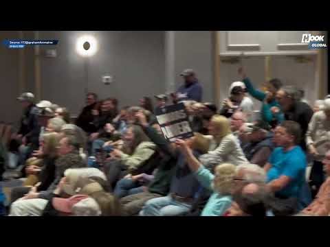 Elizabeth Warren Delivers Fiery Speech For Dem Candidate In Seat Held By Republican Since 1997