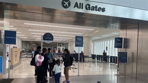 Spring break travel surges at LAX, but security lines move smoothly