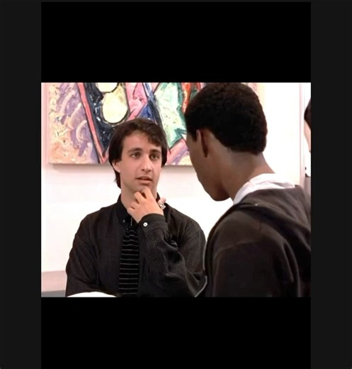 “ Axel Foley Meets Serge “ 😎 The Iconic Scene From “ Beverly Hills Cop “ 🎬
