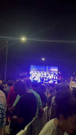 The Roots closing out Saturday night at Greensboro’s NC Folk Festival 🔥🎶 #TheRoots #Greensboro