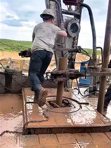 Workover Service Rig Part-2#rig #work#drilling #oil #tripping #over