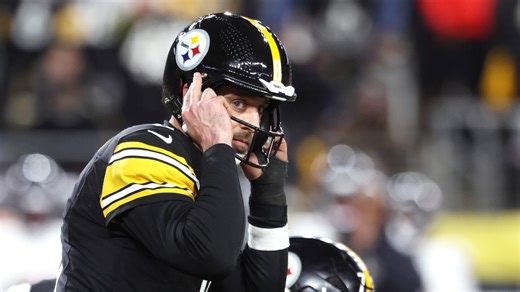 Steelers' UFA tender move on Aaron Rodgers continues to make no sense