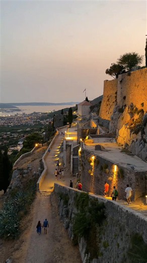 📍Klis Fortress #sailcroatia #croatia #croatiatravel #travelcroatia #croatia🇭🇷