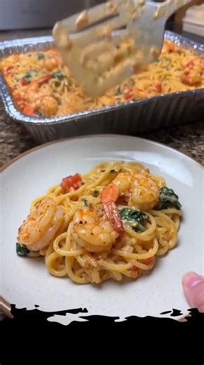 Creamy Cajun Shrimp & Spinach Pasta Bake