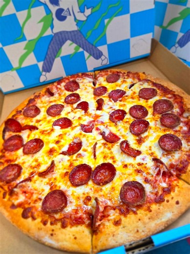 A metro Detroit pizzeria changes delivery due to bad air quality
